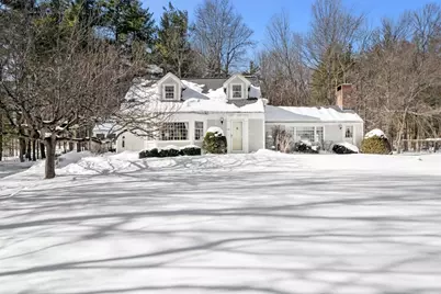 39 Mount Lebanon St, Pepperell, MA 01463 - Photo 1