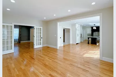 9 Vine St, Newton, MA 02467 - Photo 8