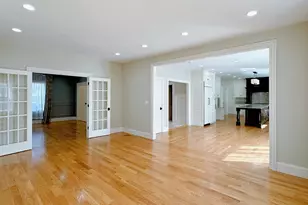 9 Vine St, Newton, MA 02467 - Photo 8