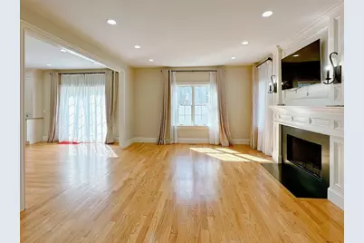 9 Vine St, Newton, MA 02467 - Photo 6