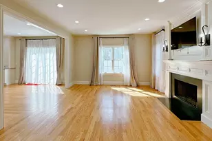 9 Vine St, Newton, MA 02467 - Photo 6