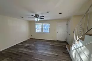 53 Pilgrim Cir, Methuen, MA 01844 - Photo 2