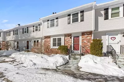 5 Robin Cir #5, Norton, MA 02766 - Photo 2