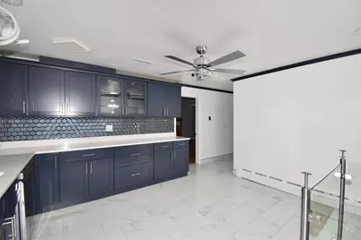 541 Grattan Street, Chicopee, MA 01020 - Photo 2