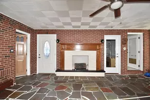 541 Grattan St, Chicopee, MA 01020 - Photo 16