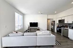 302 Broadway, Everett, MA 02149 - Photo 2