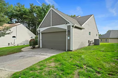 132 Cannon Forge Dr #132, Foxboro, MA 02035 - Photo 2