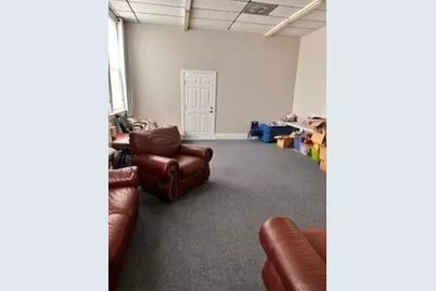 15 Papineau St, Holyoke, MA 01040 - Photo 14