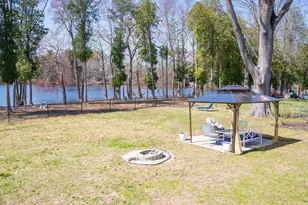 81 Edgewater Dr, Framingham, MA 01702 - Photo 8