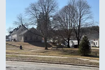 2294 Providence Rd, Northbridge, MA 01534 - Photo 32