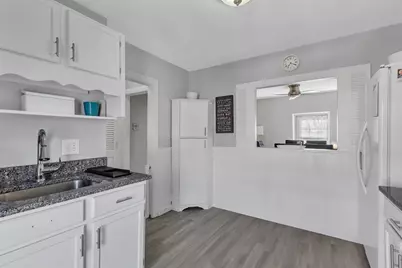 76 Hovey St #3, Watertown, MA 02472 - Photo 8