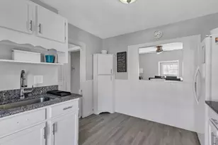 76 Hovey St, Watertown, MA 02472 - Photo 8