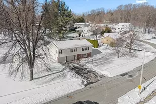 135 Highland Ave, Holden, MA 01520 - Photo 4