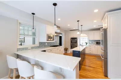 64 Varick Rd, Newton, MA 02468 - Photo 4