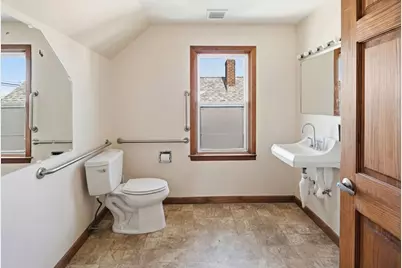 544 Douglas Ave, Providence, RI 02908 - Photo 20