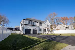 24 Palmetto St, Saugus, MA 01906 - Photo 2