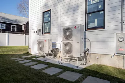 24 Palmetto St, Saugus, MA 01906 - Photo 4