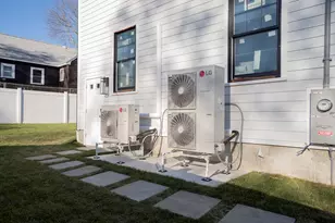 24 Palmetto St, Saugus, MA 01906 - Photo 4