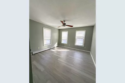 16 Harvard St #2R, Chicopee, MA 01020 - Photo 2