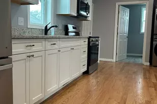 48 Hastings St, Lowell, MA 01851 - Photo 2