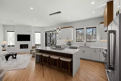 16-18 Josselyn Pl #18, Newton, MA 02461 - Photo 6