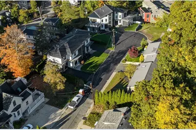 18 Josselyn Pl #18, Newton, MA 02461 - Photo 4