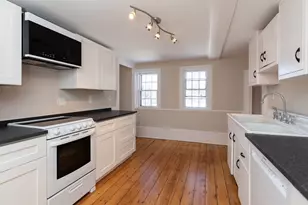 21 Gardner St, Hamilton, MA 01982 - Photo 2