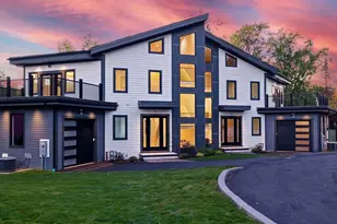 18 Josselyn Pl, Newton, MA 02461 - Photo 2