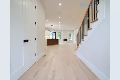 18 Josselyn Pl #18, Newton, MA 02461 - Photo 12