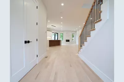 18 Josselyn Pl #18, Newton, MA 02461 - Photo 12