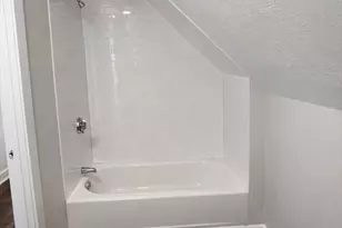 25 Read St, Lowell, MA 01850 - Photo 32