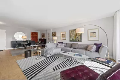 566 Commonwealth #608, Boston, MA 02215 - Photo 2