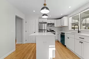 9 Dexter, Boston, MA 02127 - Photo 2