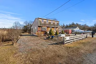 123 Jeffrey's Neck Rd, Ipswich, MA 01938 - Photo 2