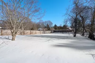 28 Rice St, Wellesley, MA 02481 - Photo 2