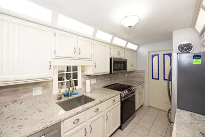 1195 Grafton St #19, Worcester, MA 01604 - Photo 10