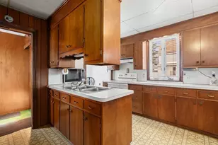 25 Dubois St, Westfield, MA 01085 - Photo 4