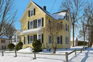 81 Chestnut St, West Springfield, MA 01089 - Photo 1