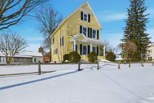 81 Chestnut St, West Springfield, MA 01089 - Photo 2