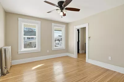 81 Chestnut St, West Springfield, MA 01089 - Photo 4