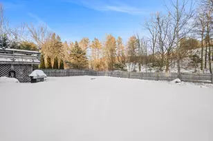 16 Leona Dr, Pittsfield, MA 01201 - Photo 38