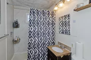 70 Chateaugay St, Chicopee, MA 01020 - Photo 10