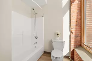 146 Court St, Brockton, MA 02302 - Photo 18