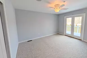 660 Thacher St, Attleboro, MA 02703 - Photo 18