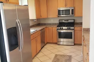 660 Thacher St, Attleboro, MA 02703 - Photo 6