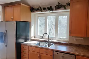 660 Thacher St, Attleboro, MA 02703 - Photo 8