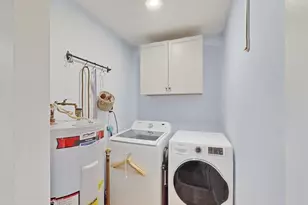 96 Old Colony Ave, Taunton, MA 02718 - Photo 10