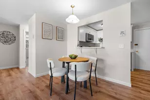 39 Pleasant St, Northborough, MA 01532 - Photo 8