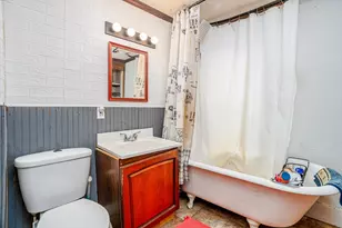 20 Warren St, Fitchburg, MA 01420 - Photo 32