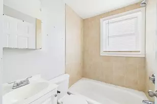 92 Rockland St, New Bedford, MA 02740 - Photo 12